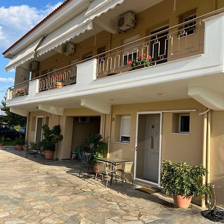Flo'S Apartments Missolonghi Экстерьер фото